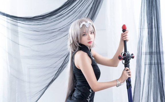 疯猫ss 黑骑士 [16P-58.4MB]