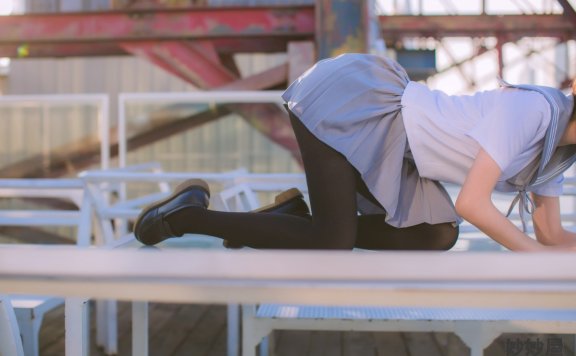 疯猫ss 海边 [15P-150MB]