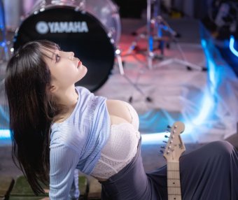 抱走莫子A 吉他妹妹 [50P1V-1.09GB]