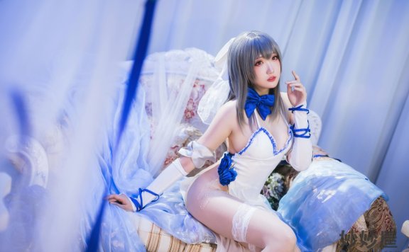 瓜希酱 路易九世礼服 [22P-122MB]