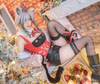 周叽是可爱兔兔 圣诞黑丝兽耳 [18P-297MB]