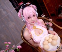 周叽是可爱兔兔 旗袍索尼子 [14P-176MB]