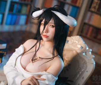 芋圆侑子 雅儿贝德私服 [20P2V-277MB]