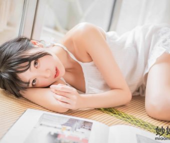 周叽是可爱兔兔 盛夏 [19P-94MB]