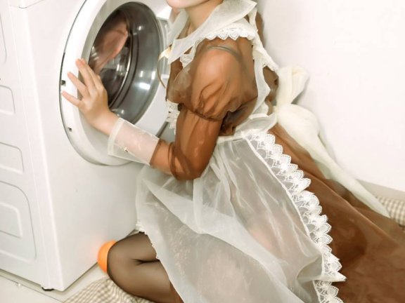 苏嫣嫣阿姨 可爱女仆装 [10P-17MB]