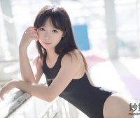 樱落酱w 泳池竞泳 [32P-255MB]