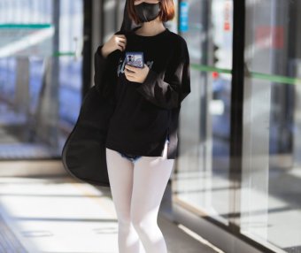 洛桑w伊梓 地铁吉他 [26P-276MB]