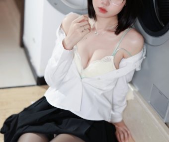 洛桑w伊梓 眼镜妹妹 [32P-307MB]