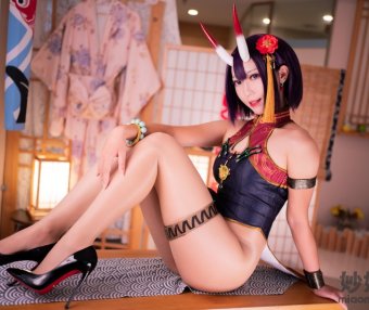 Money冷冷 酒吞高腰旗袍 [66P1V-5.16GB]