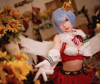 花柒Hana 圣诞蕾姆cos正片 [22P-68MB]