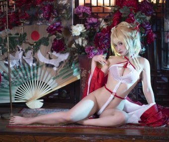 洛璃 LoLiSAMA 光荣凉夜香雪 [36P-435MB]