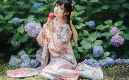 花柒Hana 绣球花和服 [18P-437MB]