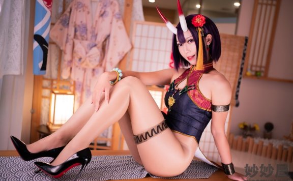 Money冷冷 酒吞高腰旗袍 [66P1V-5.16GB]