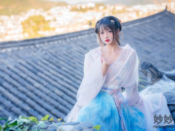 兔子Zzz不吃胡萝卜 丽江屋顶 [22P-172MB]