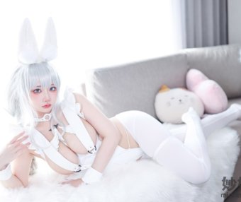 wendydydydy_酱油 恶毒-懒懒的白兔 [19P-52MB]