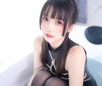 神楽坂真冬 夏日戏水 [75P-205MB]