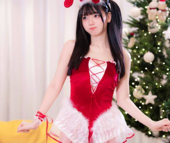 陆卿卿 圣诞写真 [19P-19MB]